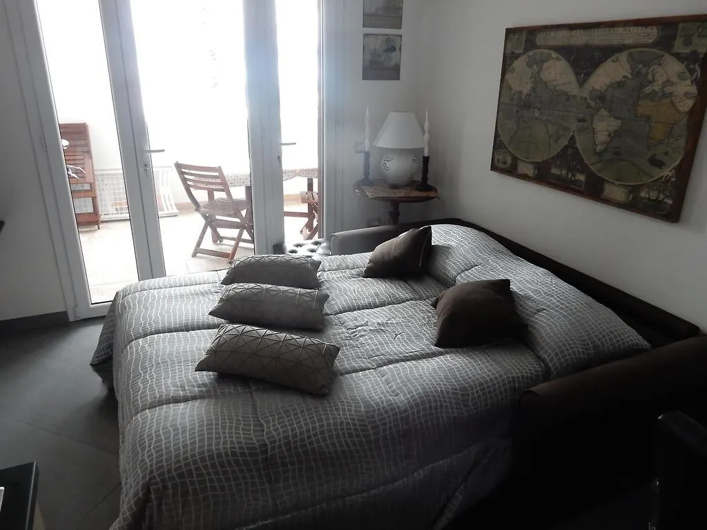 Apartment Acasamia Sulla Laguna SantʼAntìoco